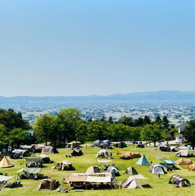 GWたくさんのお客様に来ていただいております！
明日5/5のキャンプサイトも満員ですが、5/6はまだ空きがございます。
GW最終日はのんびりデイキャンプなどいかがでしょうか😊
園内のツツジも見頃を迎えていますので、キャンプやコテージをご利用でない方もぜひ遊びに来てくださいね！

#閑乗寺 #閑乗寺公園 #閑乗寺キャンプ場 #閑乗寺公園キャンプ場